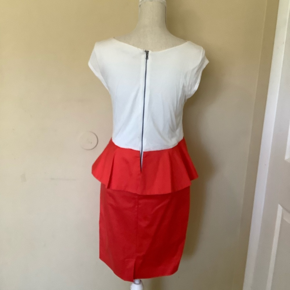 Alice and Olivia 🌵 White & Tangerine Peplum Dress - Picture 6 of 9